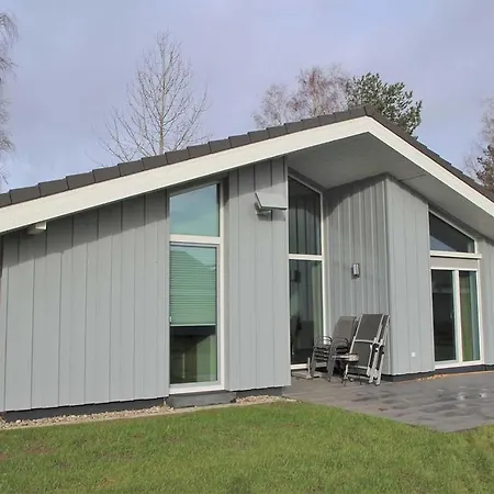 Holiday home Seeschwalbe 325